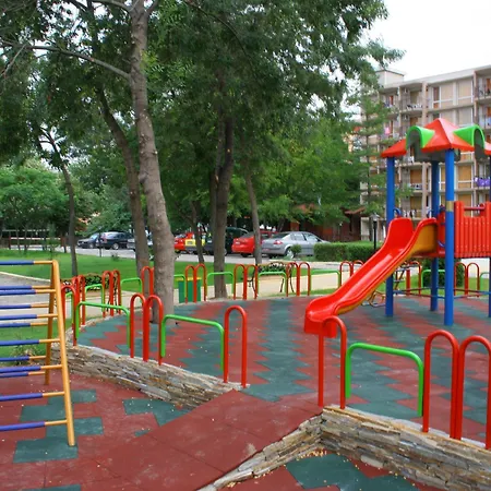 Iskar & Aquapark 3*