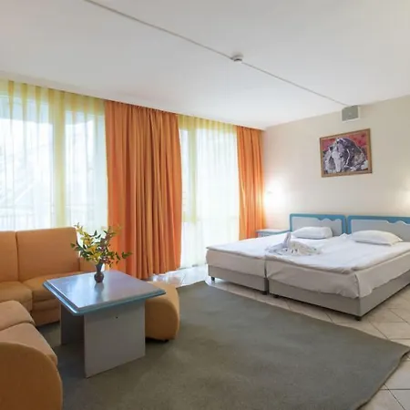 Iskar & Aquapark Hotel