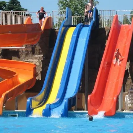 Отель Iskar & Aquapark Солнечный берег