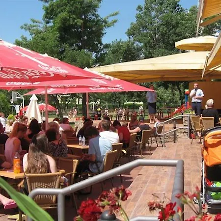 Отель Iskar & Aquapark 3*