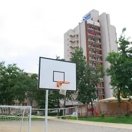 Iskar & Aquapark Отель 3*