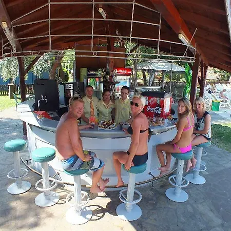 Отель Iskar & Aquapark Солнечный берег